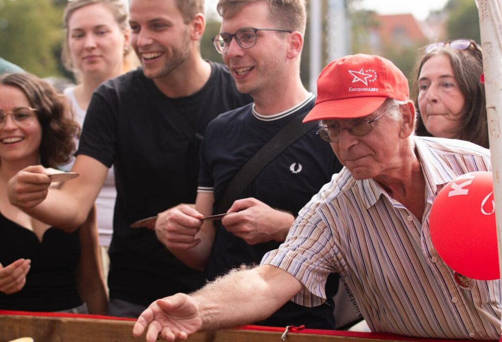 Favoritner "Plattlspiel" am Volksstimmefest 2023